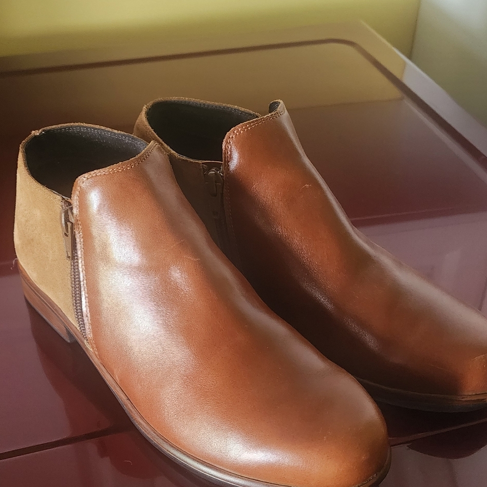 NAOT HELM ANKLE BOOTS SIZE 39 / 8 / BROWN